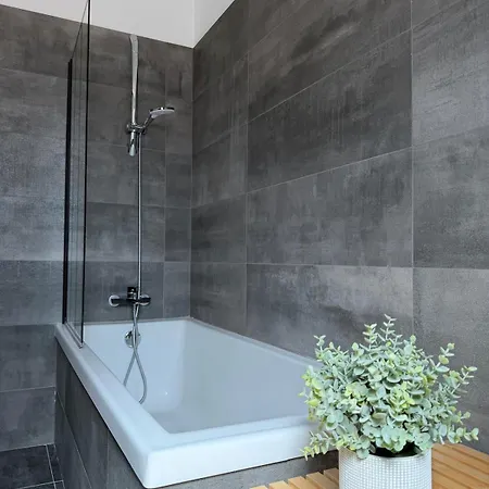 Casa Flora - Erdre Riverfront - 3 Bedrooms Nantes