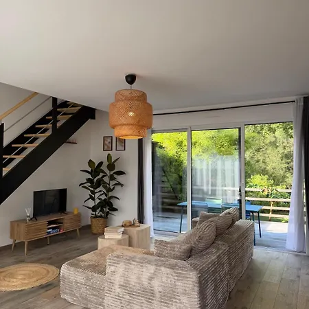 Casa Flora - Erdre Riverfront - 3 Bedrooms *